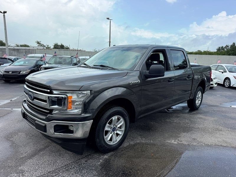 Used 2018 Ford F150 XLT w/ Trailer Tow Package RWD image 9