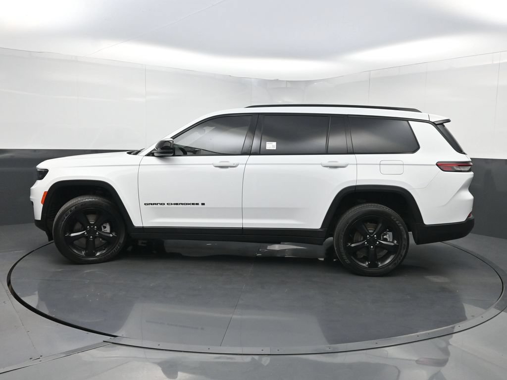 Used 2023 Jeep Grand Cherokee L Laredo AWD/4WD image 45