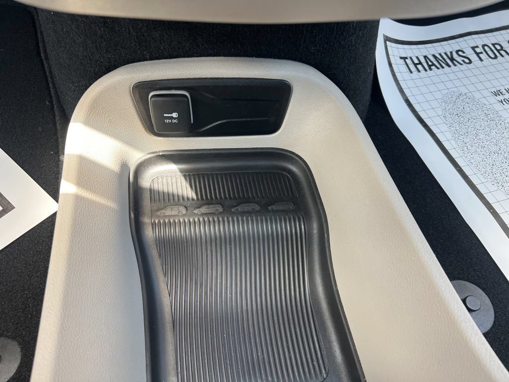 Certified 2023 Chrysler Pacifica Touring-L FWD image 53