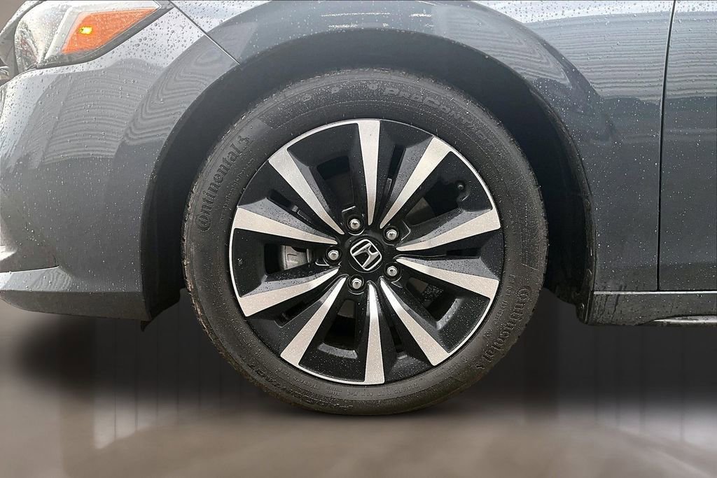 Used 2024 Honda Civic EX-L image 9