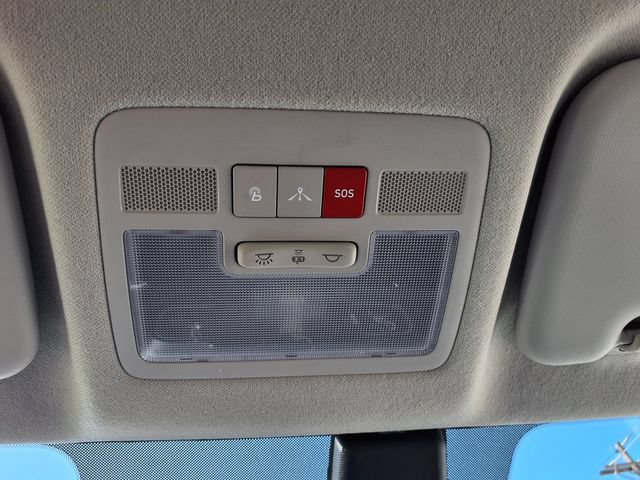 Used 2023 Hyundai Venue Limited FWD image 23