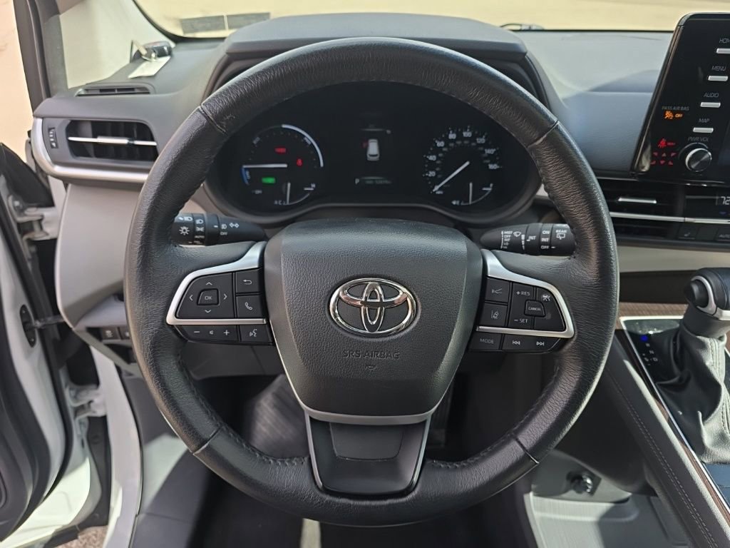Used 2024 Toyota Sienna XLE image 23
