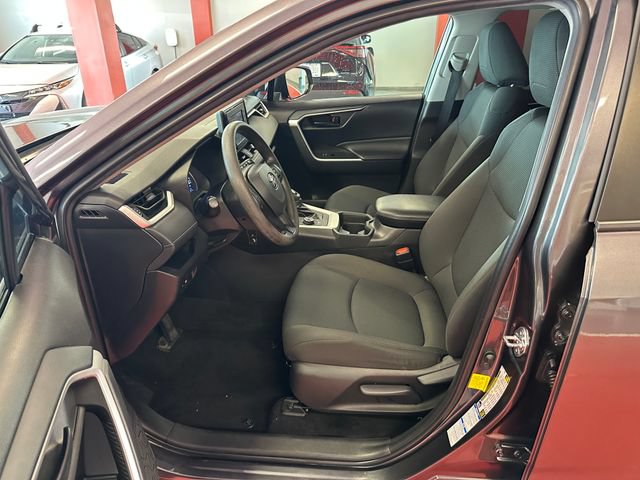 Certified 2021 Toyota RAV4 LE AWD/4WD image 10