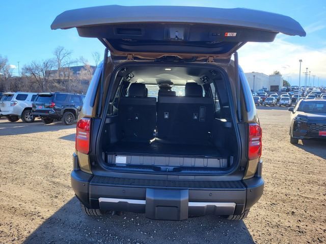 Used 2025 Toyota Land Cruiser image 27