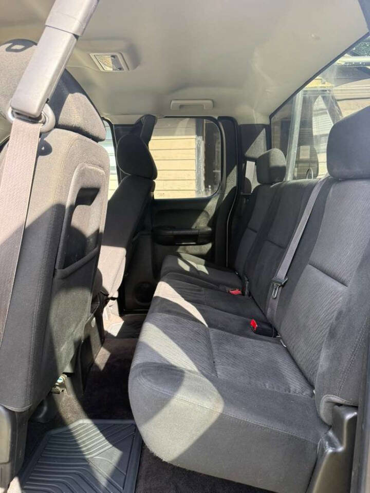 Used 2013 Chevrolet Silverado 1500 LT image 11