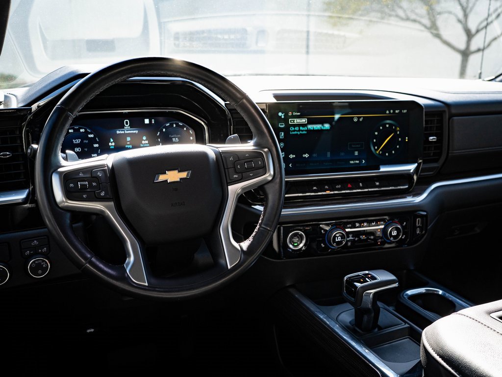 Used 2022 Chevrolet Silverado 1500 LT image 4