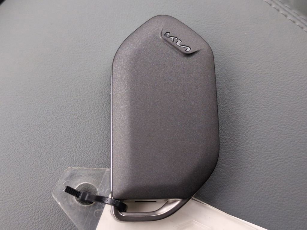 Used 2024 Kia Sorento SX Prestige w/ Sage Leather Package image 30