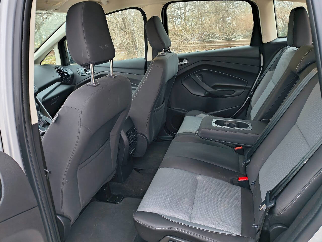 Used 2018 Ford C-MAX SE w/ Cold Weather Package image 4