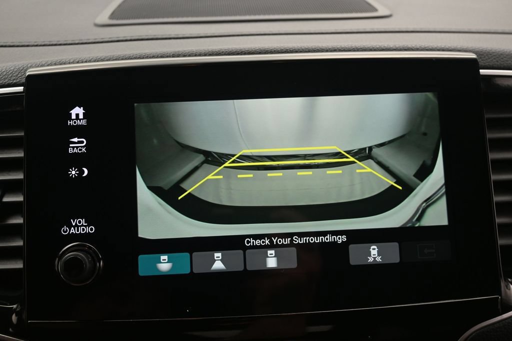 Certified 2022 Honda Pilot Touring image 17