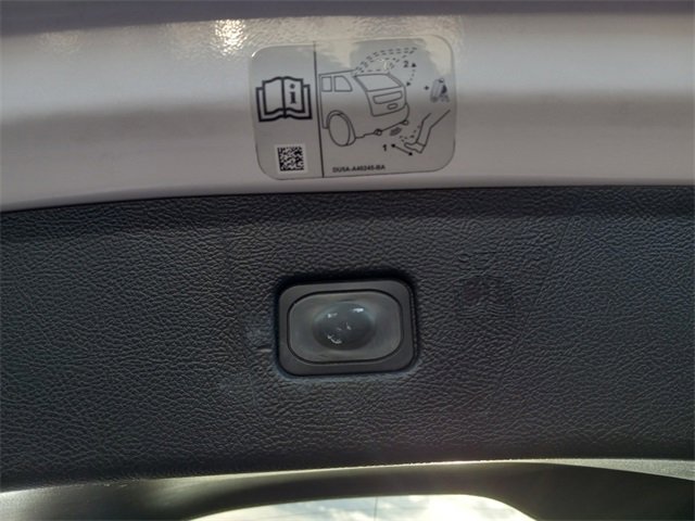 Used 2019 Ford Edge Titanium w/ Cold Weather Package image 12