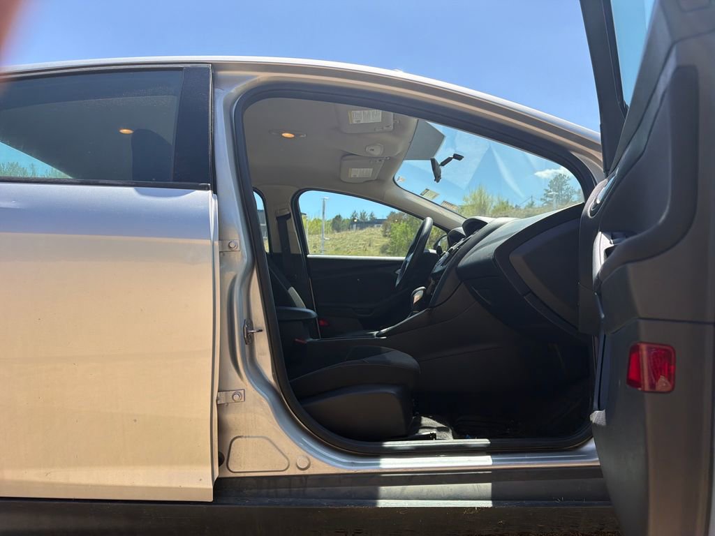 Used 2018 Ford Focus SE FWD image 28