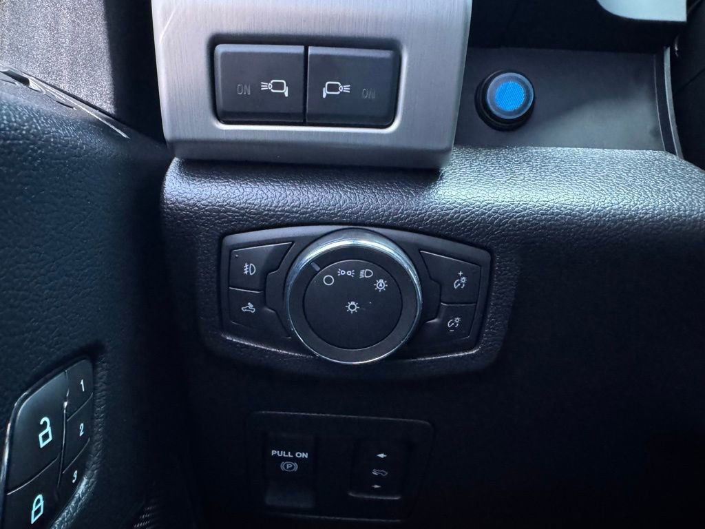 Used 2020 Ford F150 Platinum w/ Equipment Group 701A Luxury AWD/4WD image 26