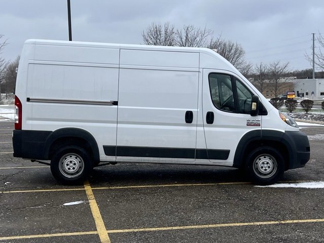 Used 2017 RAM ProMaster 2500 w/ Premium Appearance Group image 6
