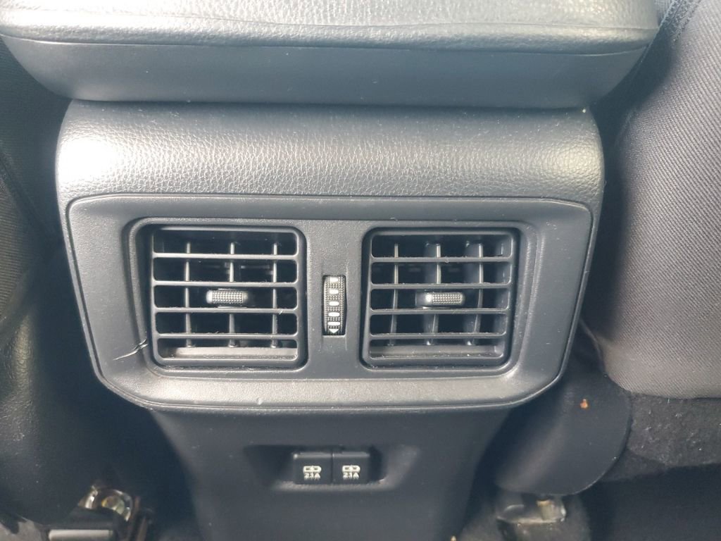 Used 2021 Toyota RAV4 XLE image 14
