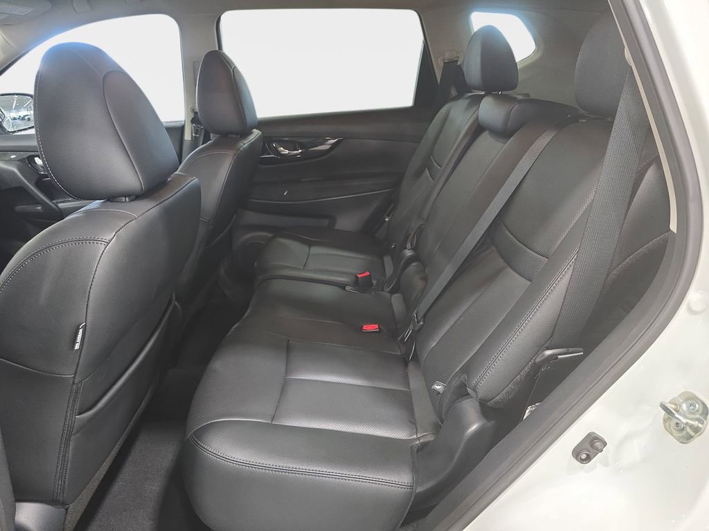 Used 2020 Nissan Rogue SL image 12