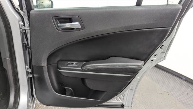 Used 2021 Dodge Charger SXT w/ Leather Interior Group RWD image 19