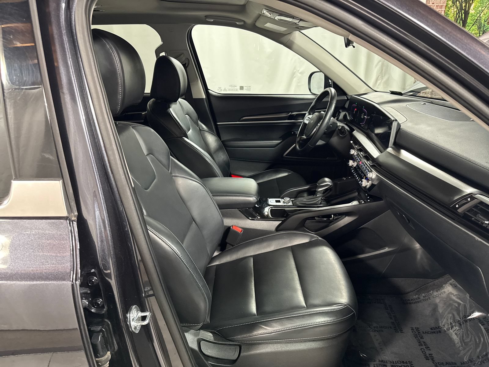 Used 2025 Kia Telluride S AWD/4WD image 29