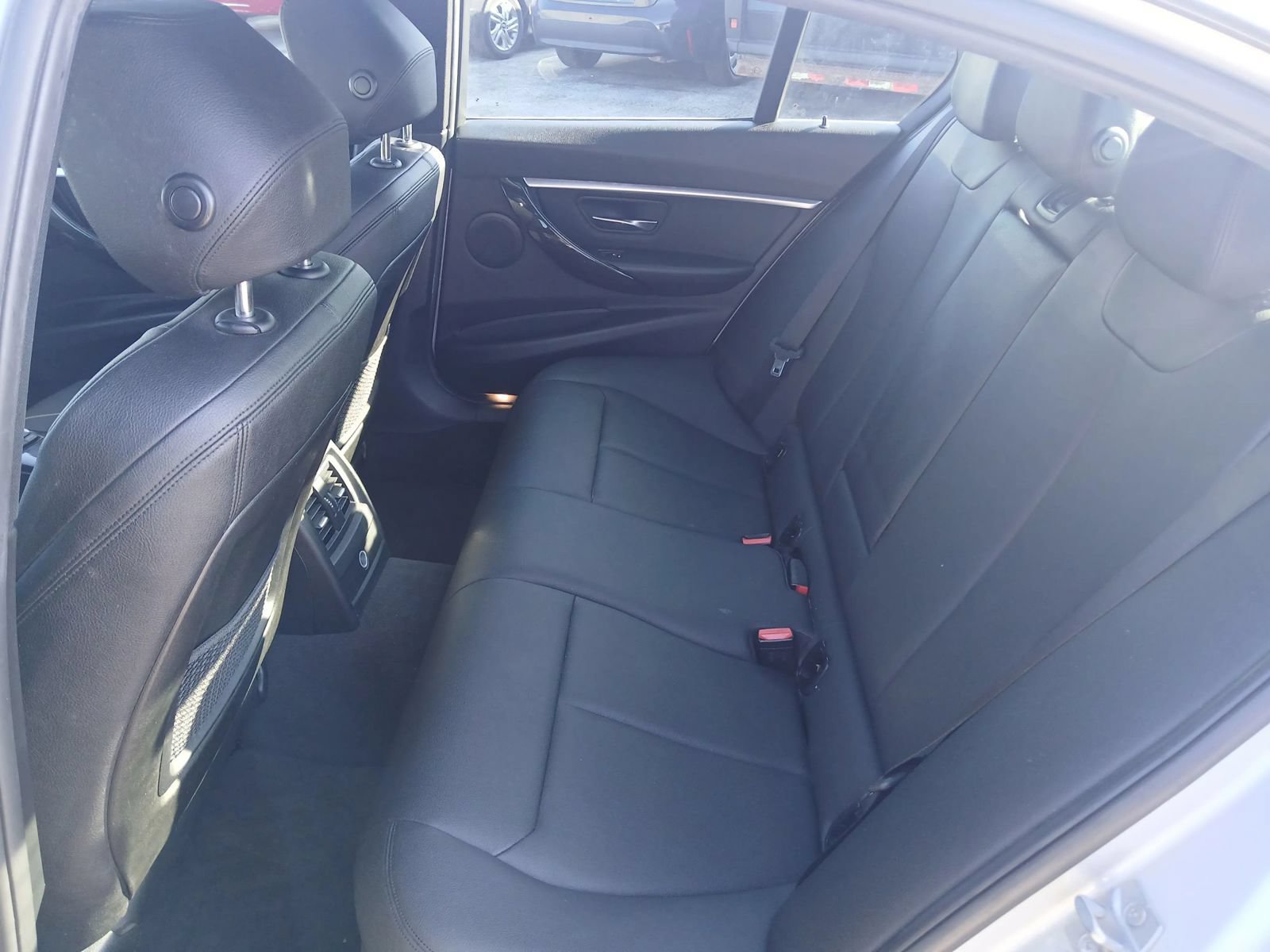 Used 2017 BMW 330i Sedan w/ Driver Assistance Package RWD image 13