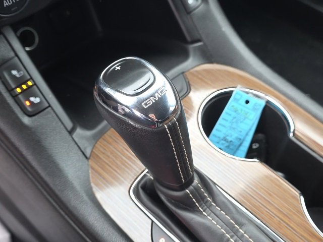 Used 2019 GMC Acadia SLE image 22