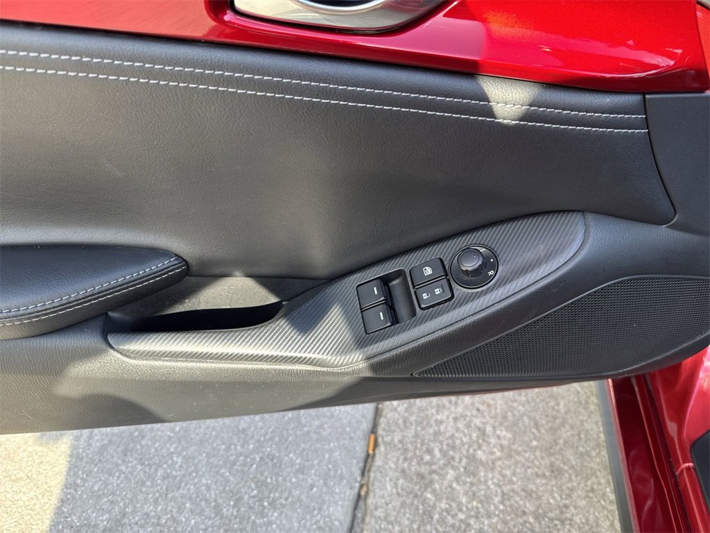 Used 2022 MAZDA MX-5 Miata Grand Touring w/ Weather Package image 40