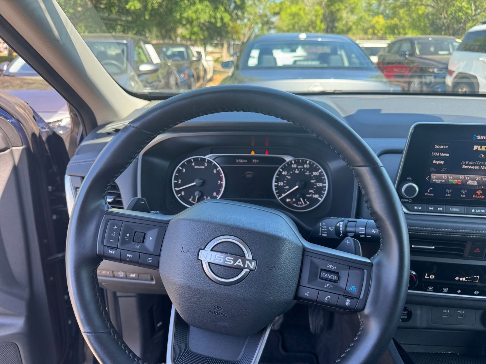 Used 2025 Nissan Rogue SV FWD image 36