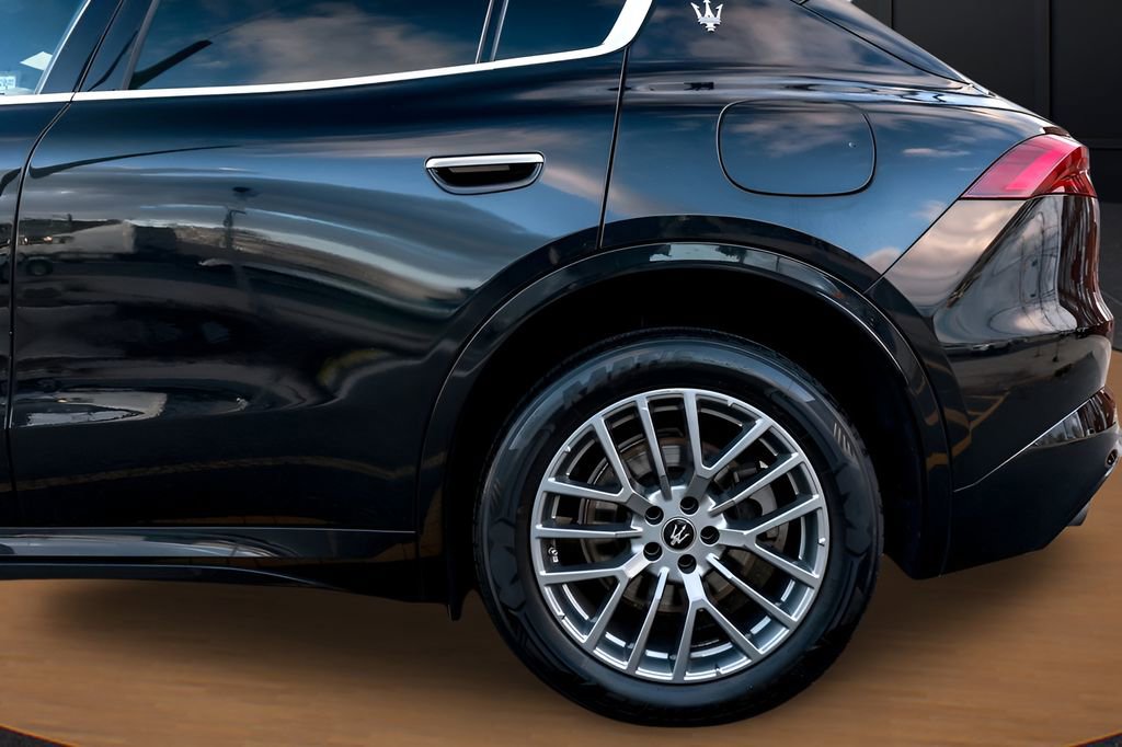 Used 2024 Maserati Grecale GT image 6