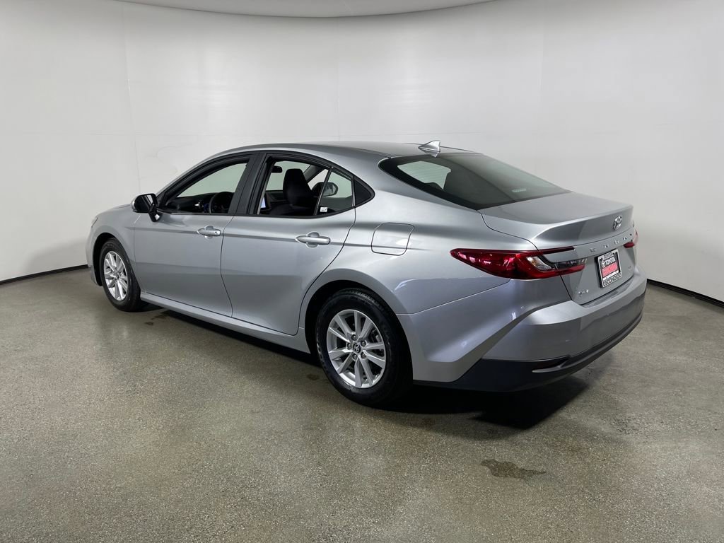 Certified 2025 Toyota Camry LE FWD image 5