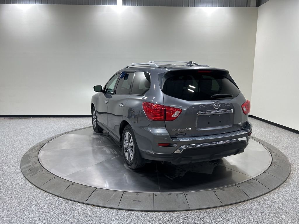 Used 2020 Nissan Pathfinder S image 8