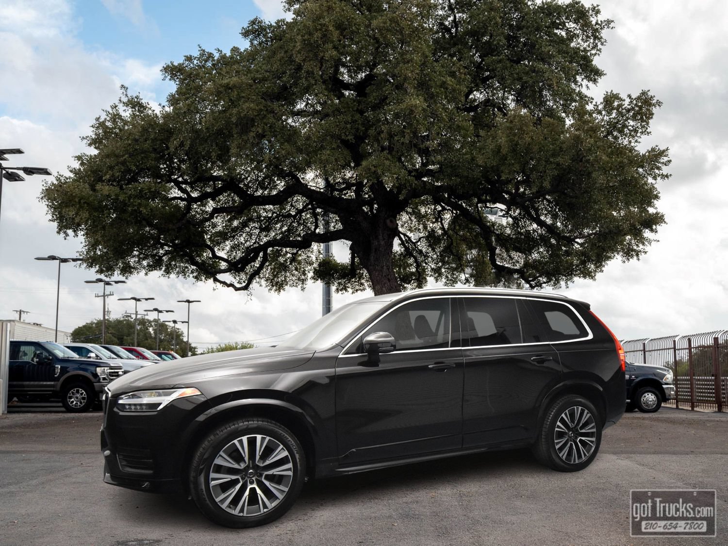 Used 2021 Volvo XC90 T5 Momentum w/ Protection Package Premier