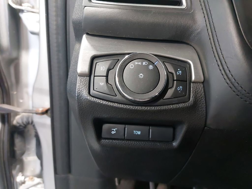 Used 2018 Ford Explorer Platinum AWD/4WD image 29