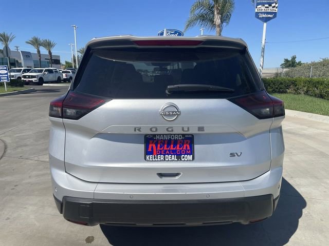Used 2024 Nissan Rogue SV image 7