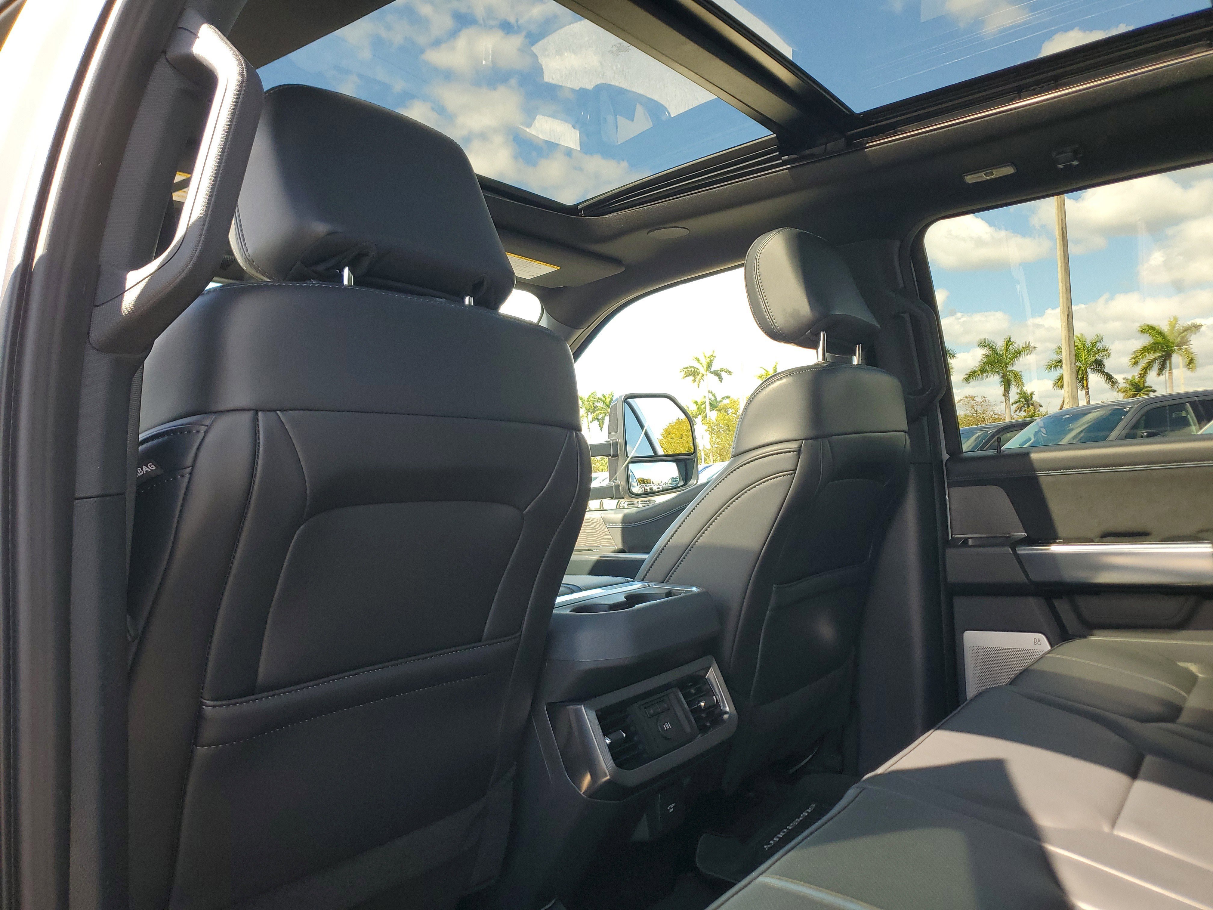 Used 2025 Ford F350 Platinum image 14