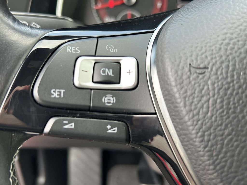 Used 2020 Volkswagen Jetta R-Line w/ R-Line Cold Weather Package image 19