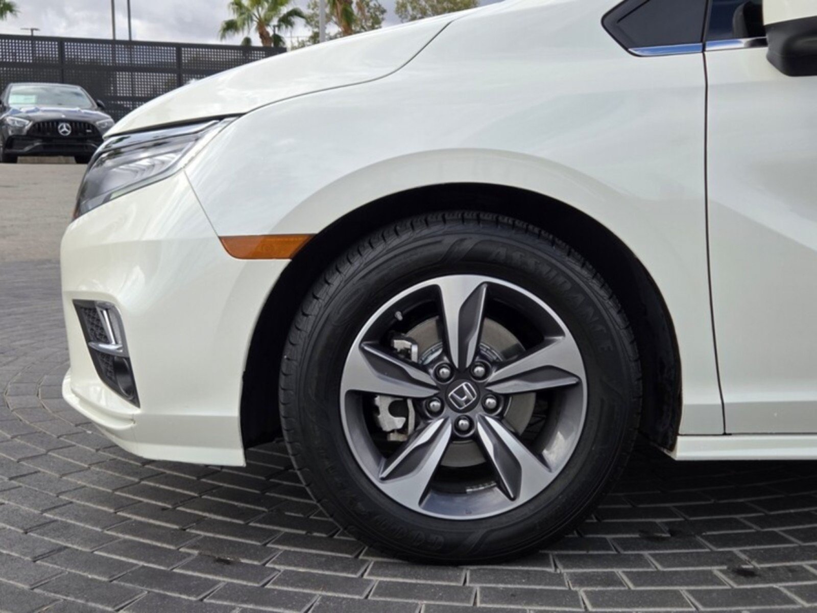 Used 2018 Honda Odyssey Touring image 12