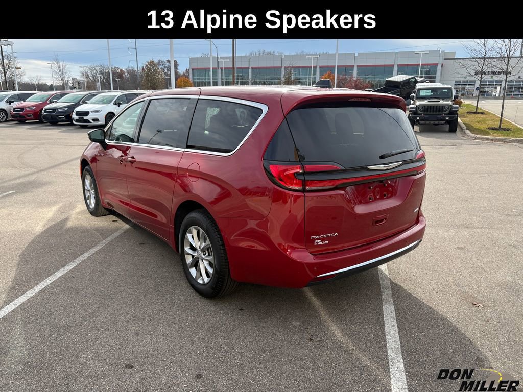 New 2026 Chrysler Pacifica Select image 5