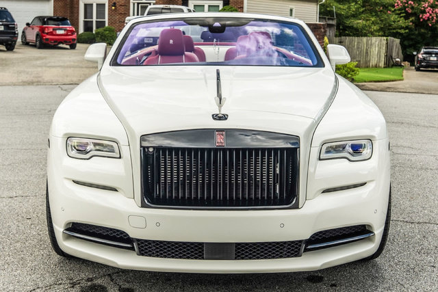 Used 2016 Rolls-Royce Dawn RWD image 13