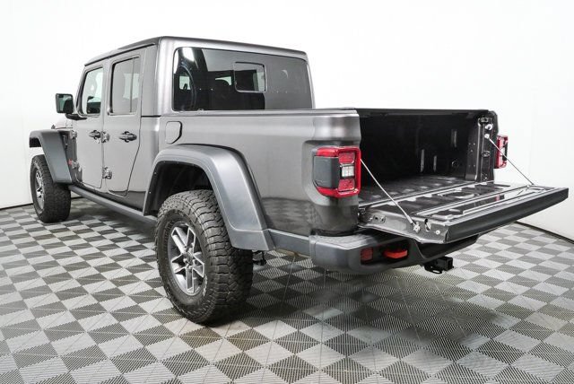 Used 2025 Jeep Gladiator Mojave w/ Convenience Group AWD/4WD image 25
