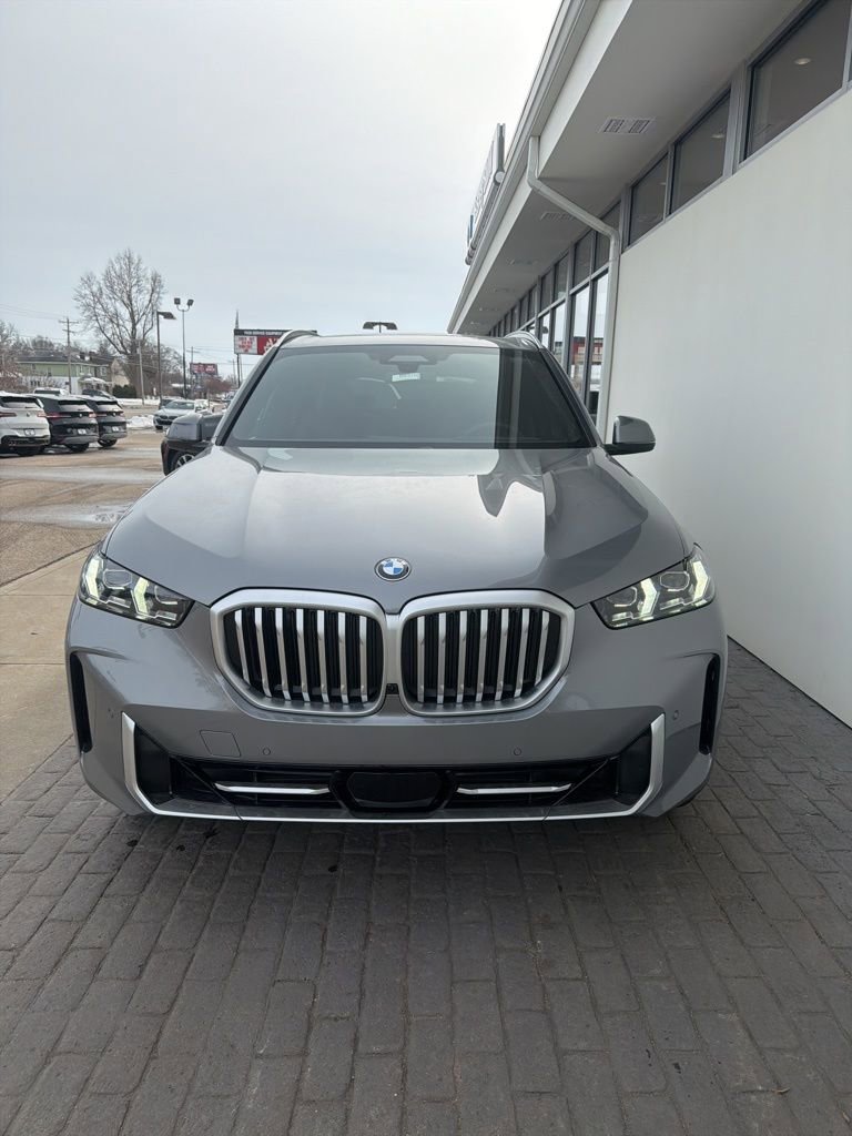 New 2026 BMW X5 xDrive40i AWD/4WD image 2