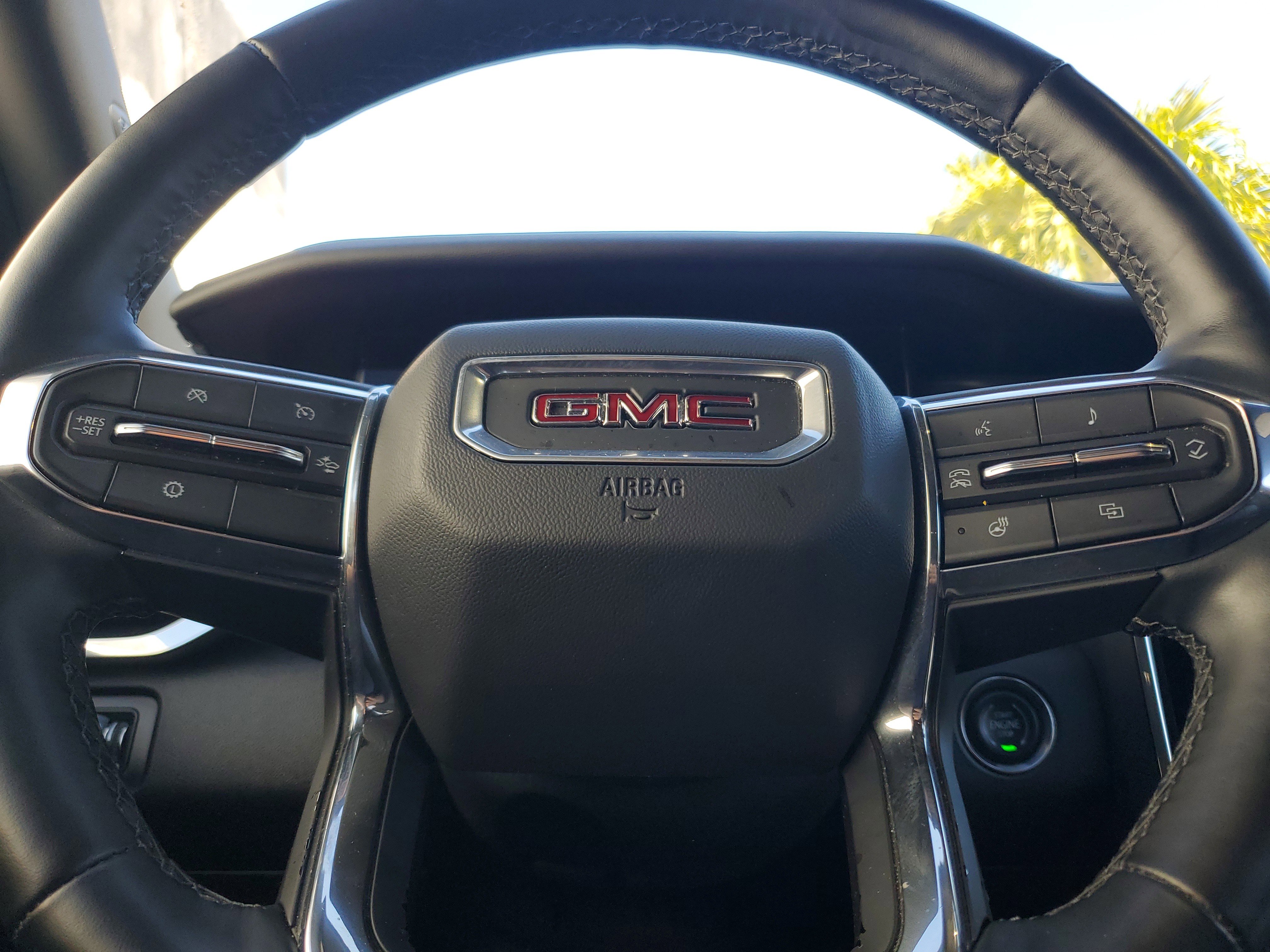 Used 2025 GMC Acadia Elevation image 23