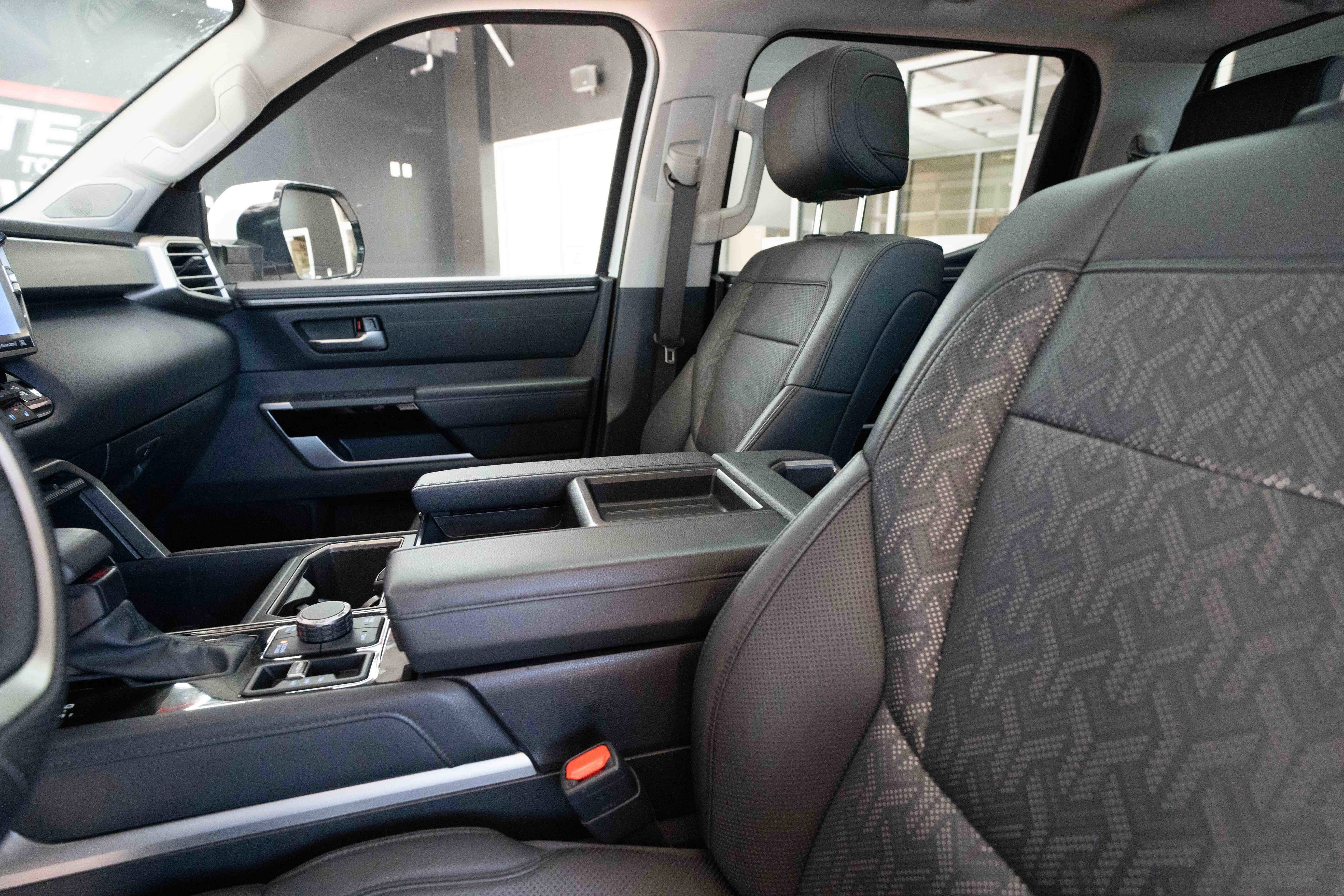 Used 2022 Toyota Tundra Limited w/ TRD Off-Road Package image 10