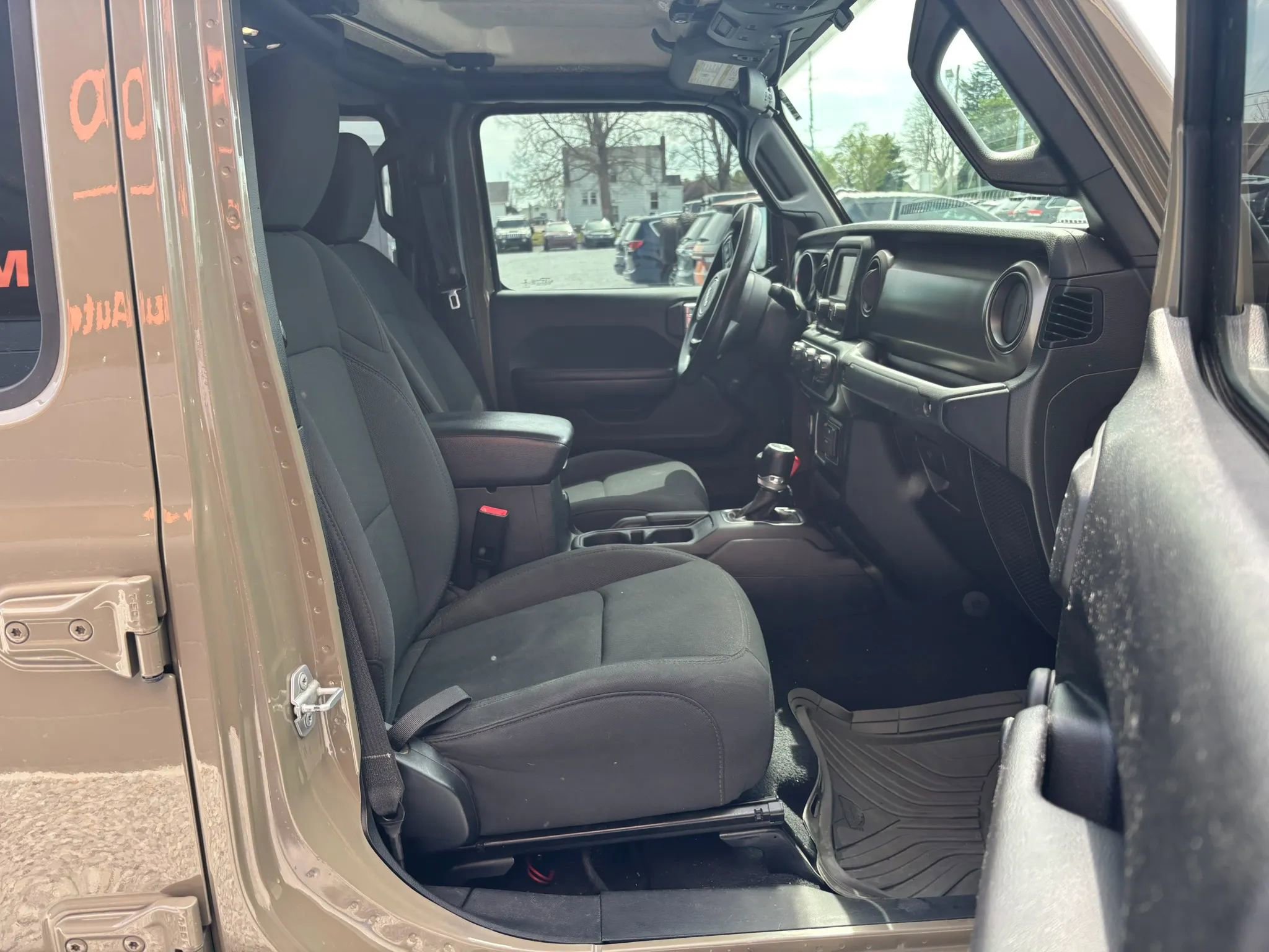 Used 2020 Jeep Gladiator Sport AWD/4WD image 17