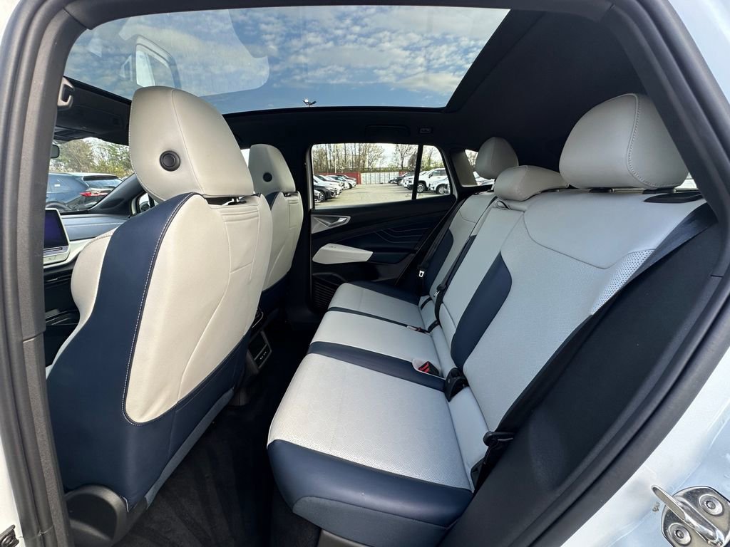 Used 2023 Volkswagen ID.4 Pro S image 24