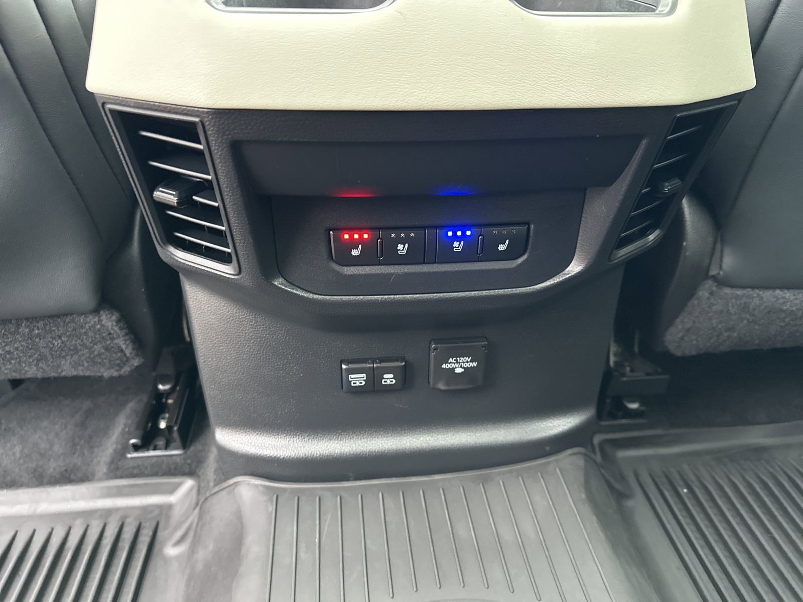 Used 2022 Toyota Tundra Capstone AWD/4WD image 26