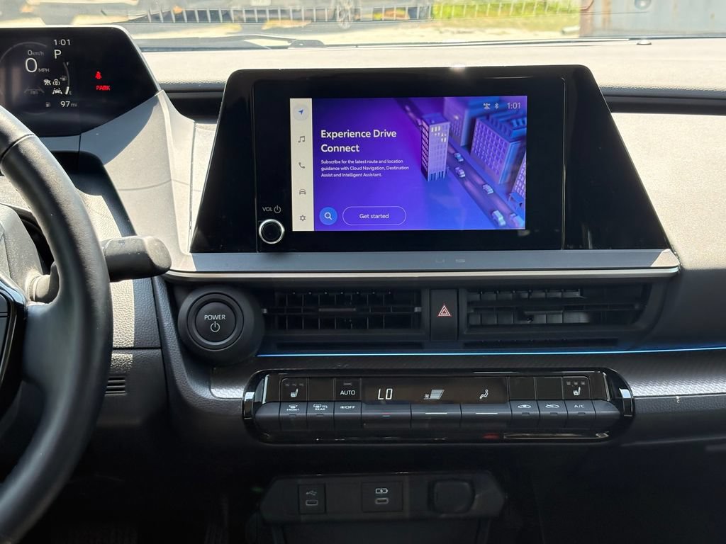 Used 2024 Toyota Prius XLE FWD image 19
