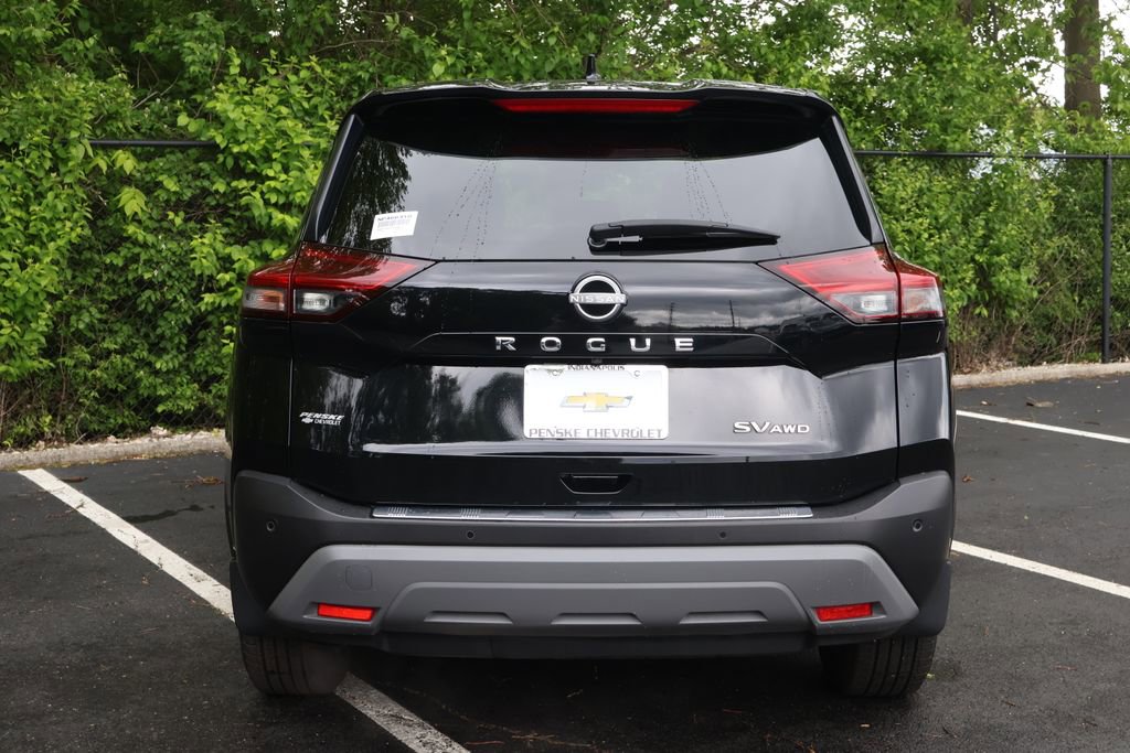 Used 2023 Nissan Rogue SV AWD/4WD image 6