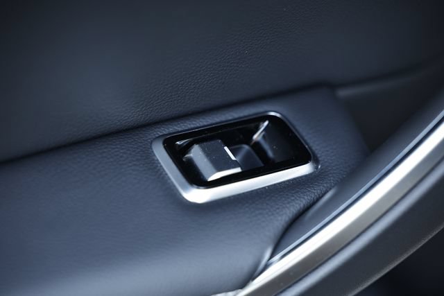 New 2024 Jaguar XF R-Dynamic SE AWD/4WD image 32