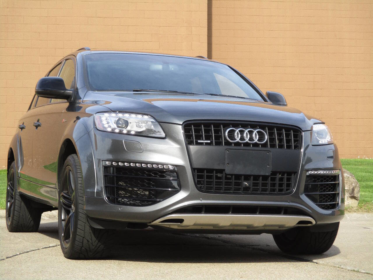 Used 2015 Audi Q7 3.0T S line Prestige w/ Sport Edition AWD/4WD image 65