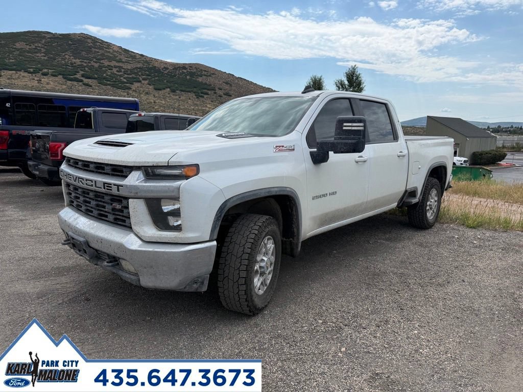 Used 2022 Chevrolet Silverado 2500 LT w/ Convenience Package AWD/4WD image 3
