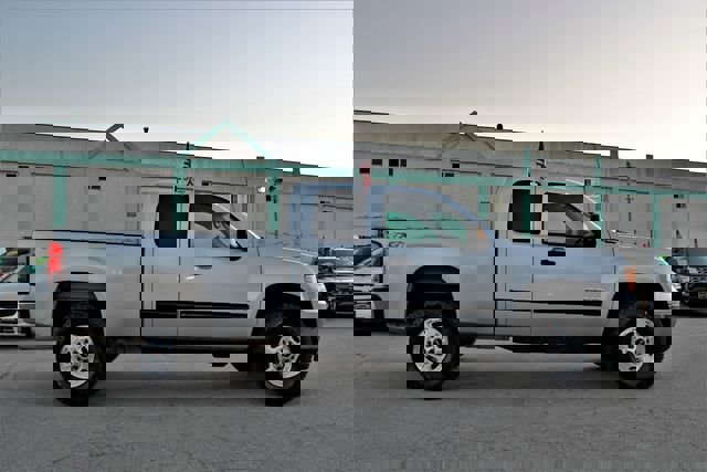 Used 2012 GMC Sierra 2500 SLE w/ SLE Preferred Package image 6