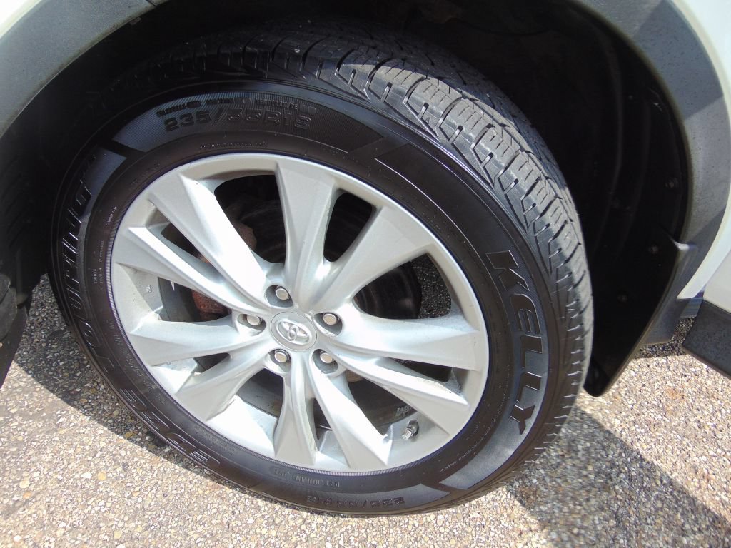 Used 2014 Toyota RAV4 Limited AWD/4WD image 26